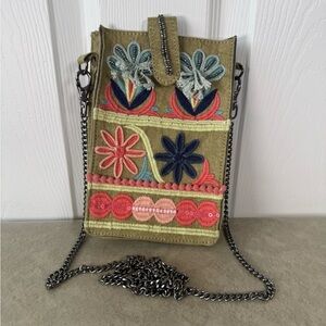 NWOT Crosstree lane Mini Embroidered Crossbody Boho Chain Strap Beaded